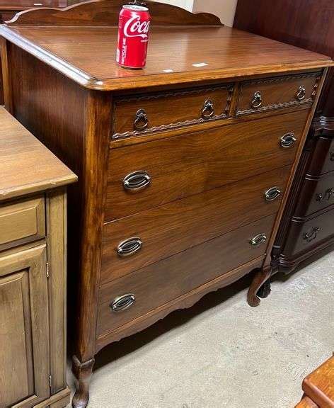 Depression Era Dresser Dixon S Auction At Crumpton