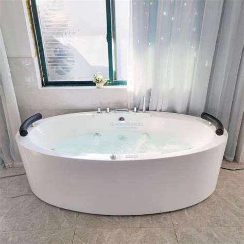 New White Acrylic Oval Freestanding Two Person Adults Bath Tub Massage Whirlpool Spa Bathtub