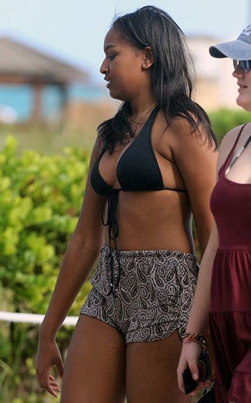 32 Photos Sasha Obama s éclate en bikini à Miami Plus sexy que