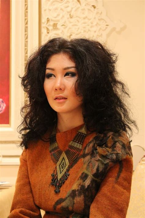 Kyrgyz singer Kanykei. | Kyrgyz, Modern fashion, Fashion