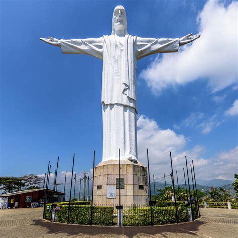 Collection 94+ Images Cristo Rey (colombian Statue) Updated