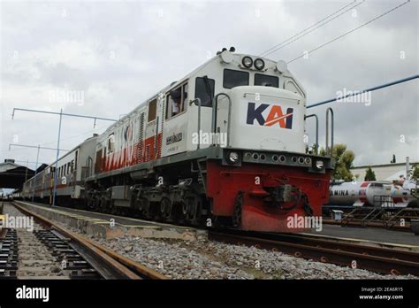 Tren Indonesio Fotograf As E Im Genes De Alta Resoluci N Alamy