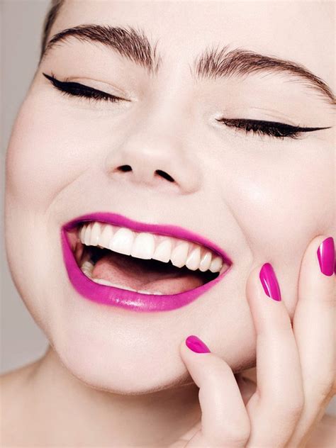 How To Enhance Your Beauty With The Perfect Smile?