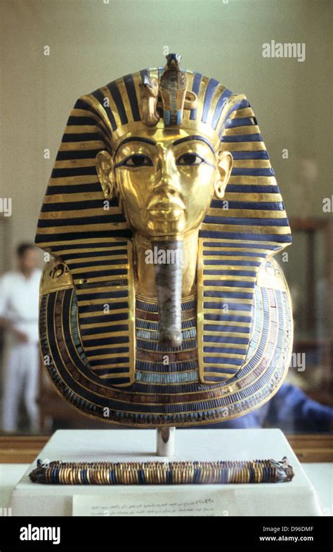 Golden mask of tutankhamun hi-res stock photography and images - Alamy