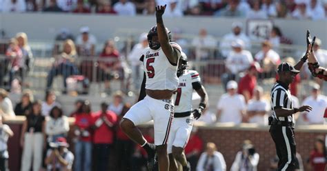 South Carolina Edge Kyle Kennard Wins Nagurski Trophy As Top Defensive