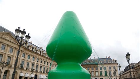 Paris ‘sex Toy Sculpture Sabotaged