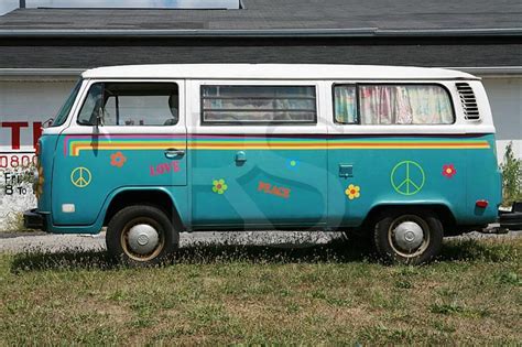 Pin By Hanna Fischer On Vw Vans Hippie Van Volkswagen Van