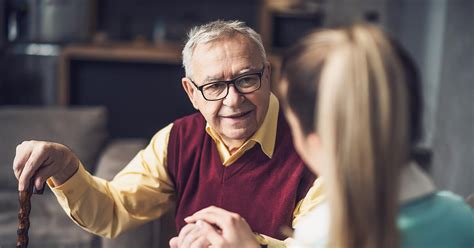 Erste Anzeichen von Demenz Bei diesen Symptomen solltest du hellhörig