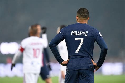 Foot Psg Kylian Mbappé Explodes In The Psg Locker Room Archysport