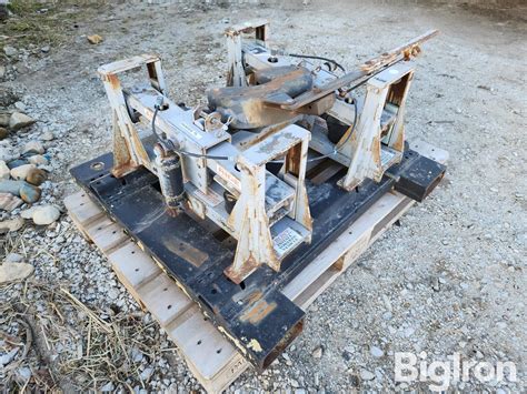 Air Ride Hitch 5th Wheel Hitch Mounted On Forklift Bracket BigIron Auctions