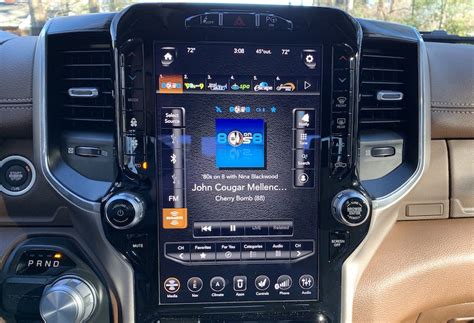 Dodge Ram 1500 Aftermarket Radio