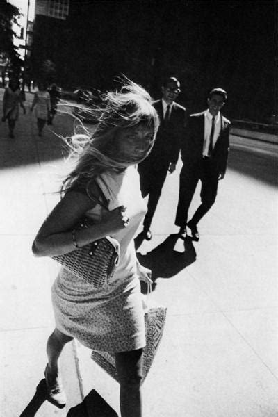 GARRY WINOGRAND: “WOMEN ARE BEAUTIFUL” – AMERICAN SUBURB X