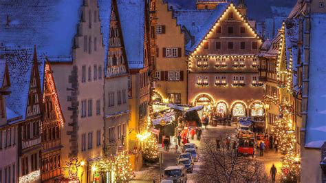 6 Best Christmas Villages And Towns In The World