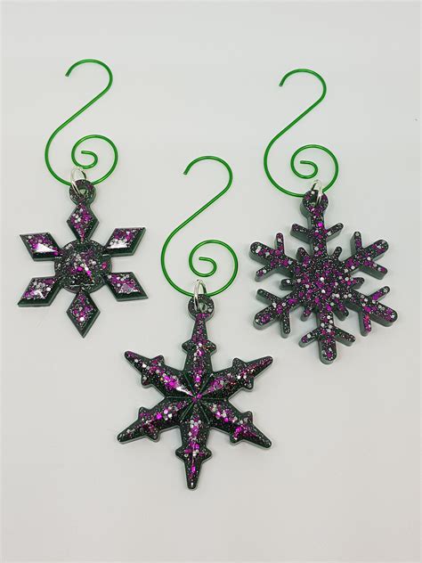 Snowflake Christmas Tree Ornaments Set of 3, Resin Snowflake Christmas ...