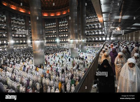 Eid Al Istiqlal Hi Res Stock Photography And Images Alamy