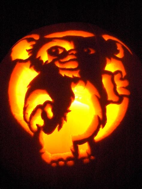 Gizmo Pumpkin Carving