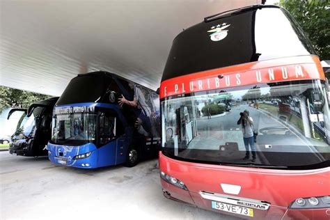 O Que Fazem Os Autocarros De Benfica Fc Porto E Sporting Juntos