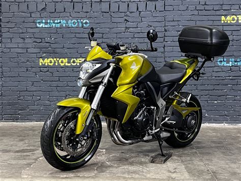 Купить б у Honda CB 1000R инжектор 6 передач в Санкт Петербурге золотистый naked bike 2008 года