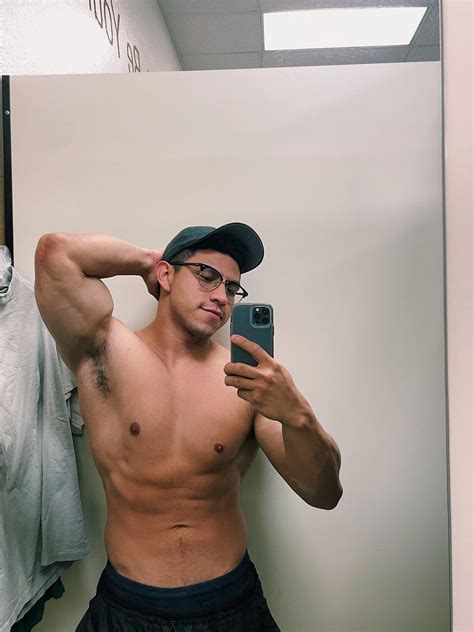 Ricardo On Twitter Fitting Rooms