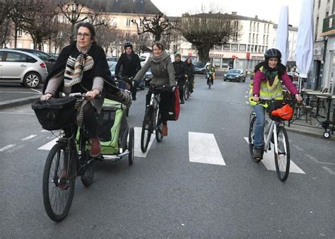 A Vos V Los Une V Lorution De Printemps Dans Les Rues De Clermont