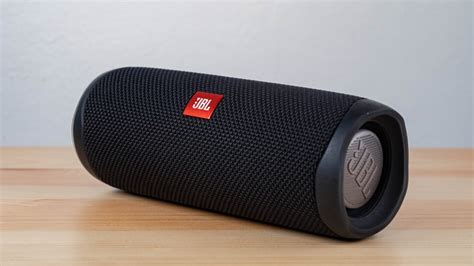 Bluetooth speaker compatible with work from home and conferences