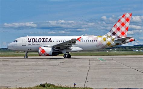 Ec Nbd Airbus A Volotea Airlines Inverness Flickr