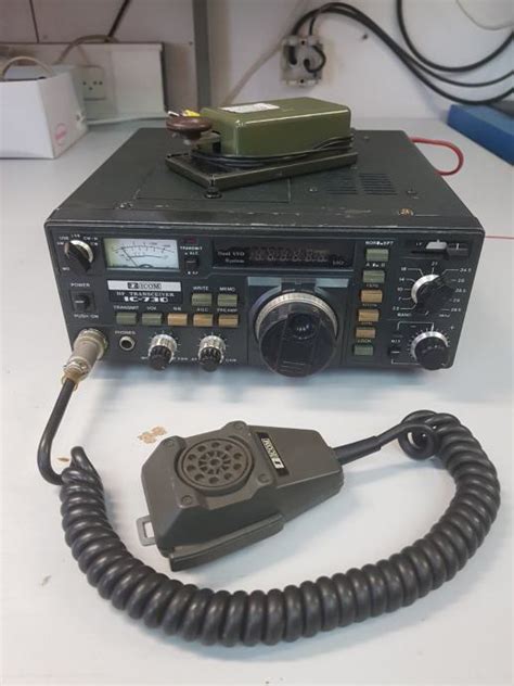 Radioamaterski Hf Oddajnik Icom Ic