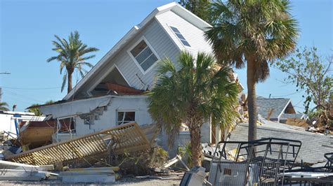 Fema Employee Sacked After Telling Florida Hurricane Relief Staff Not