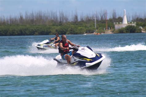 Cayo Hueso Excursi N A La Isla En Moto Acu Tica Getyourguide