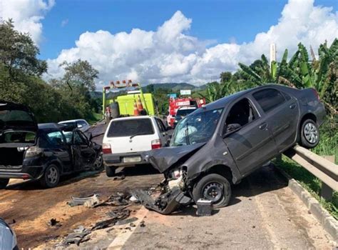 Oito Pessoas Ficam Feridas Em Grave Acidente Na Br 101 Em Ibiraçu