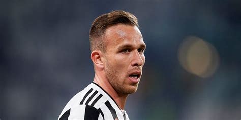 Liverpool lands Juventus midfielder Arthur Melo on loan for rest of ...