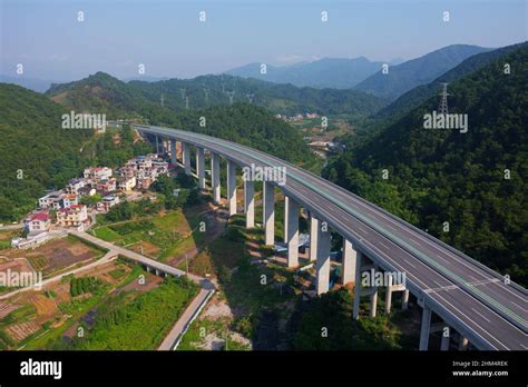 Unmanned Urban Viaduct Hi Res Stock Photography And Images Alamy