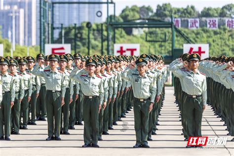 武警湖南总队：千余名2023年上半年入伍新兵被授予列兵警衔时政要闻湖南频道红网