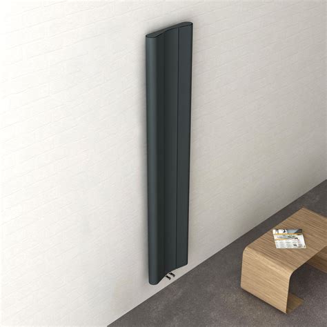 Radiador a água quente CURVY Carisa Designer Radiators 751 W1000