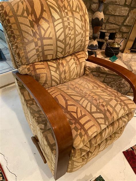 Sold Price Vintage Lazy Boy Swivel Rocker Recliner With Wood Arm Rests September 5 0120 400