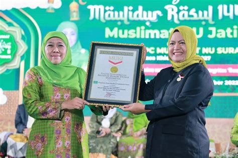 Gubernur Khofifah Sampaikan Pesan Pentingnya Kontribusi Muslimat NU