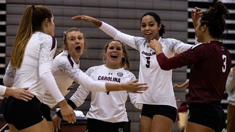 Gamecock Volleyball Sweeps Auburn To Bounce Back By Ryan Ducey The Columbia Collegiate Medium