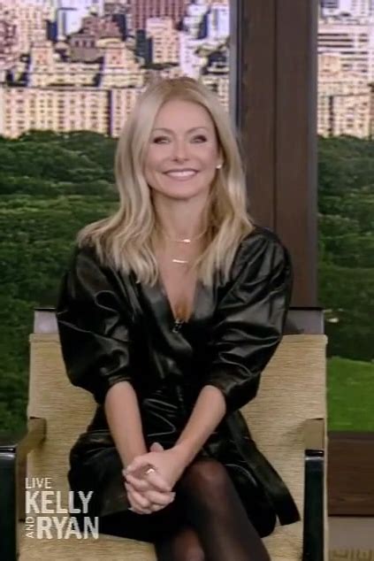 Kelly Ripa Wearing Pantyhose Telegraph