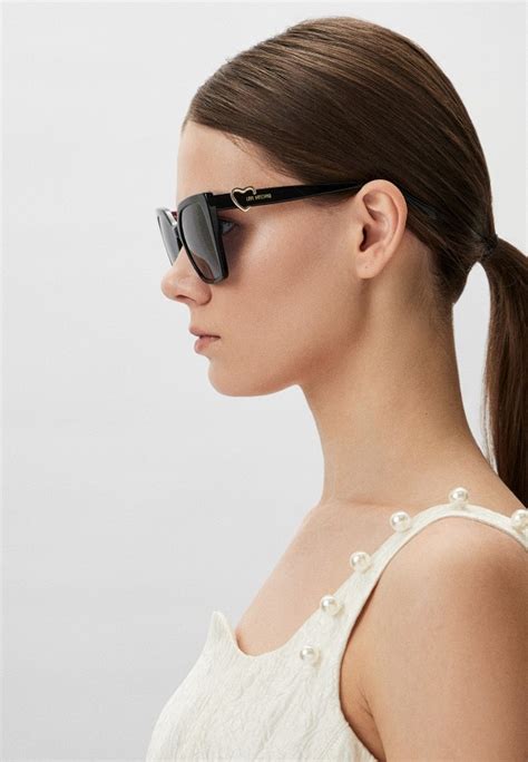 Очки солнцезащитные Love Moschino MOL067/S 807, цвет: черный ...