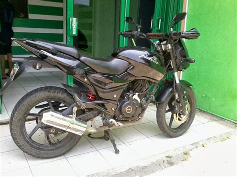 BAJAJ PULSAR 180 UG4 STREET FIGHTER