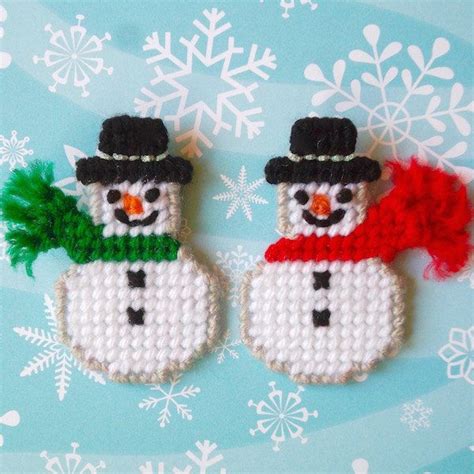 Plastic Canvas Snowmen Buddies Magnets Set Of 2 Etsy Plastic Canvas Crafts Plastic Canvas