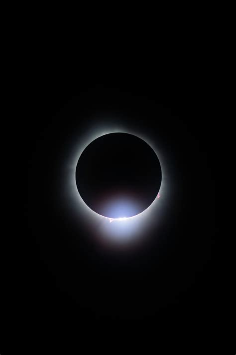 Solar Eclipse captured from Cleveland, Ohio [OC] 4222x6336 : r/EarthPorn