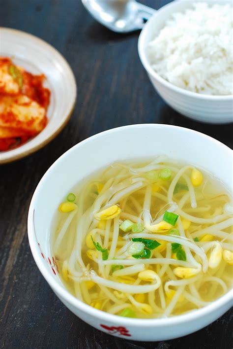 Kongnamul Guk (Soybean Sprout Soup) - Korean Bapsang