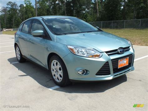 2012 Frosted Glass Metallic Ford Focus SE 5 Door 64821951 Photo 12