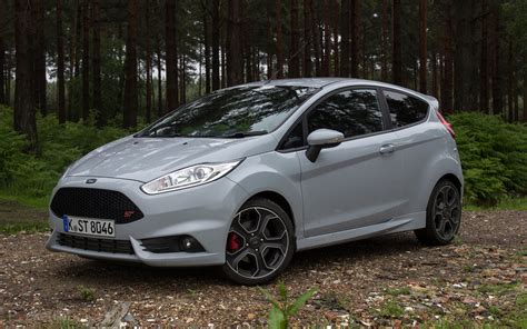 Ford Fiesta ST200 First Drive Irresistible Overboost Fun GearOpen