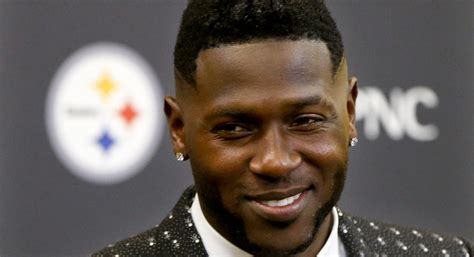 NFL Highest-Paid Players 2017: Where Antonio Browns Contract Ranks