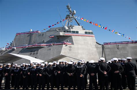 Marinha Dos Eua Comissiona O Uss Canberra Lcs Na Austr Lia Poder