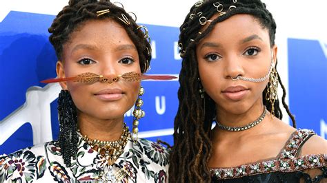 Chloe and Halle Beauty Moments That Prove Their Grammys Look Will Slay | StyleCaster