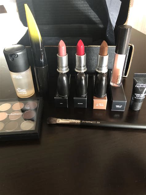 My Mac mystery haul came in and I’m really happy with it! : BeautyBoxes