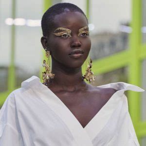 Batom Nude Tom Ideal Para Cada Pele Produtos E Como Usar Fotos